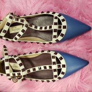 SOLD!!! Valentino Rockstud Flats